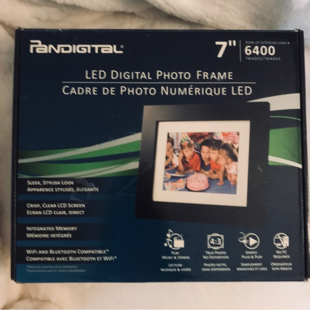 Pandigital: 7” digital Photo Frame